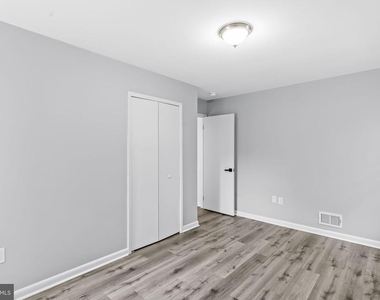 2060 Red Spruce Court - Photo Thumbnail 17