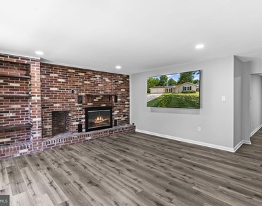2060 Red Spruce Court - Photo Thumbnail 4