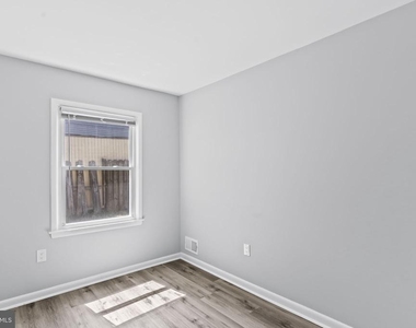 2060 Red Spruce Court - Photo Thumbnail 18