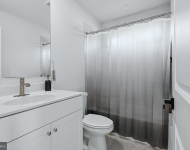 6894 Barrowfield Pl - Photo Thumbnail 16