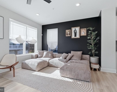 6894 Barrowfield Pl - Photo Thumbnail 5