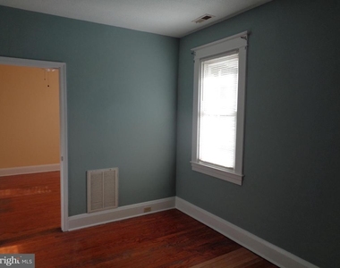 2800 Linwood - Photo Thumbnail 8
