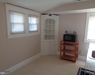 2800 Linwood - Photo Thumbnail 5