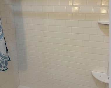 2800 Linwood - Photo Thumbnail 10