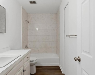 2612 Camberwell Court - Photo Thumbnail 11