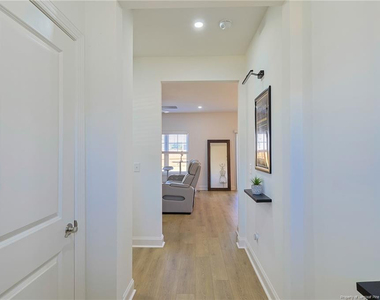 145 Easy Street - Photo Thumbnail 2