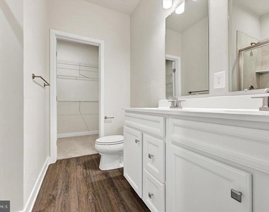 815 Lennox Street - Photo Thumbnail 18