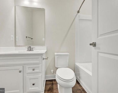 815 Lennox Street - Photo Thumbnail 21
