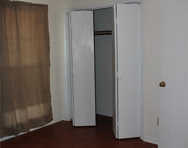 7805 Gallant Ridge Drive - Photo Thumbnail 19