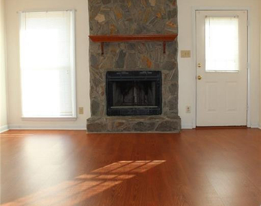 7805 Gallant Ridge Drive - Photo Thumbnail 4