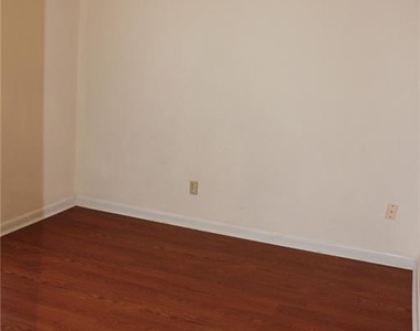 7805 Gallant Ridge Drive - Photo Thumbnail 21
