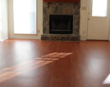 7805 Gallant Ridge Drive - Photo Thumbnail 5