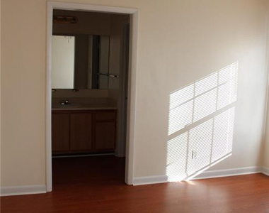 7805 Gallant Ridge Drive - Photo Thumbnail 15