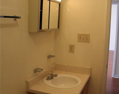 7805 Gallant Ridge Drive - Photo Thumbnail 16