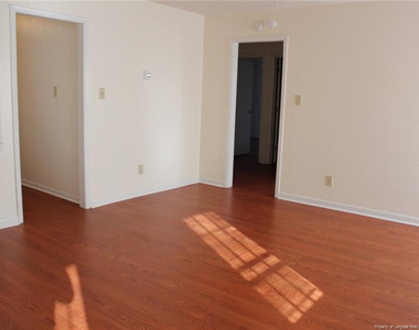 7805 Gallant Ridge Drive - Photo Thumbnail 6