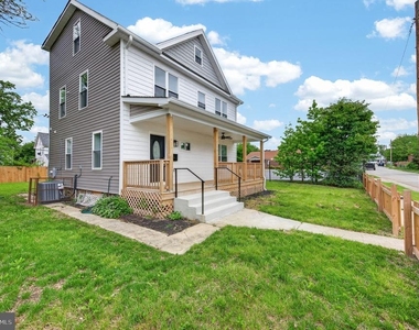 5306 Ethelbert Avenue - Photo Thumbnail 1