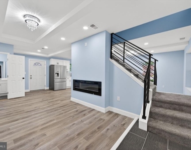 5306 Ethelbert Avenue - Photo Thumbnail 12
