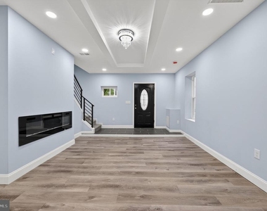 5306 Ethelbert Avenue - Photo Thumbnail 10