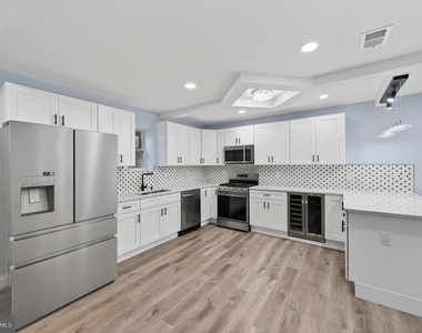 5306 Ethelbert Avenue - Photo Thumbnail 5