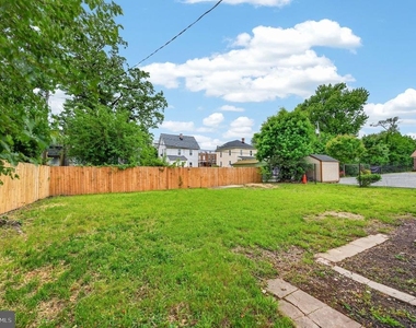 5306 Ethelbert Avenue - Photo Thumbnail 34