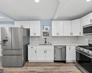 5306 Ethelbert Avenue - Photo Thumbnail 6