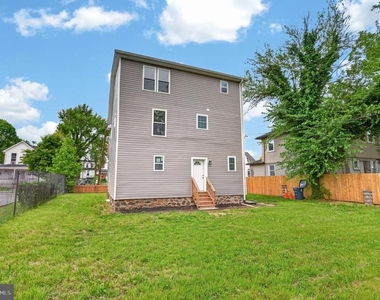 5306 Ethelbert Avenue - Photo Thumbnail 36