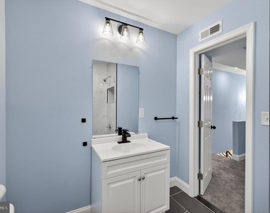 5306 Ethelbert Avenue - Photo Thumbnail 19
