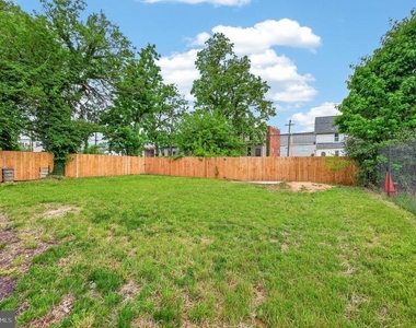 5306 Ethelbert Avenue - Photo Thumbnail 35