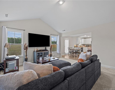 157 Presley Street - Photo Thumbnail 24