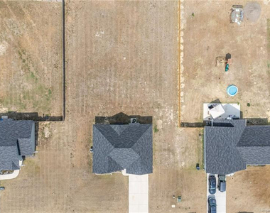 157 Presley Street - Photo Thumbnail 5