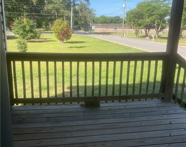 209 Godwin Street - Photo Thumbnail 9