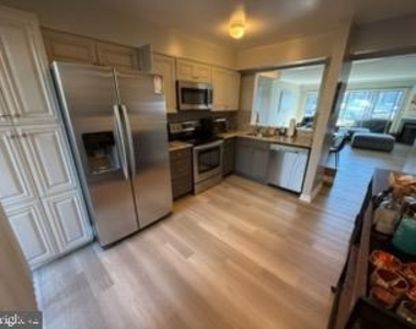 7044 Harbour Village Court - Photo Thumbnail 12