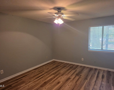 902 W Chatham Street - Photo Thumbnail 6