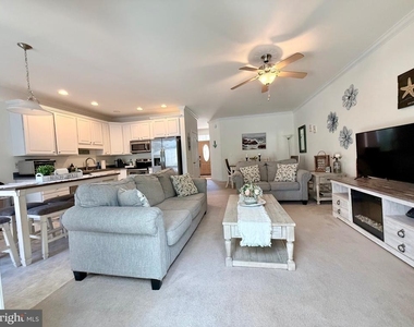 38404 Grand Avenue - Photo Thumbnail 3