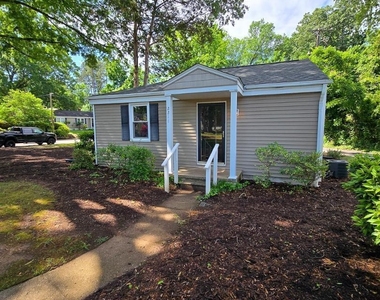 2211 Bernard Street - Photo Thumbnail 6
