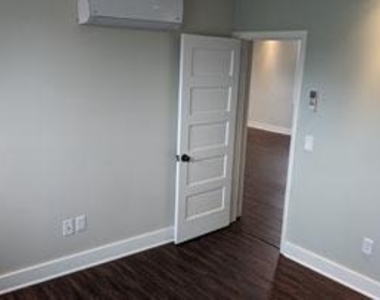 166 S Dupont Highway - Photo Thumbnail 7