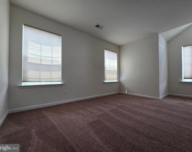 173 Heartleaf Lane - Photo Thumbnail 8