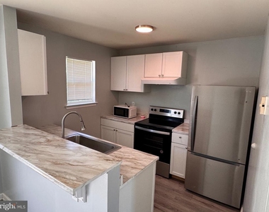 658 Dairy Drive - Photo Thumbnail 5