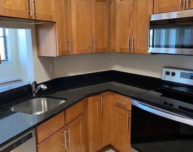 3401 38th Street Nw - Photo Thumbnail 7