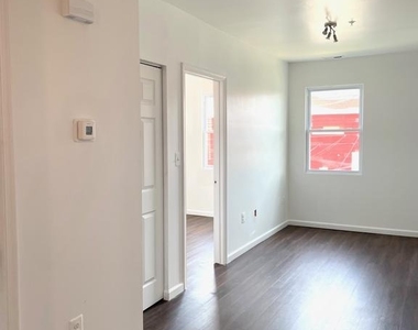 1838 C Street Se - Photo Thumbnail 3