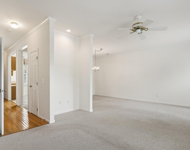 304 Nottinghill Walk - Photo Thumbnail 6