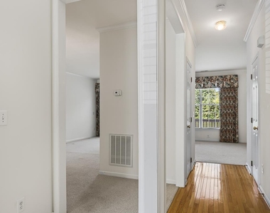 304 Nottinghill Walk - Photo Thumbnail 1