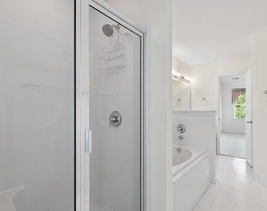 304 Nottinghill Walk - Photo Thumbnail 15