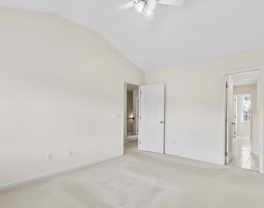 304 Nottinghill Walk - Photo Thumbnail 12