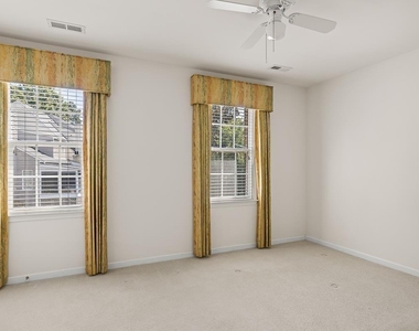 304 Nottinghill Walk - Photo Thumbnail 17