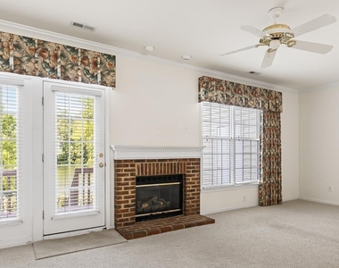 304 Nottinghill Walk - Photo Thumbnail 10