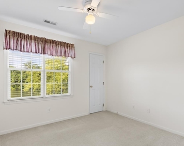 304 Nottinghill Walk - Photo Thumbnail 16