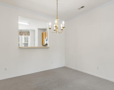 304 Nottinghill Walk - Photo Thumbnail 8