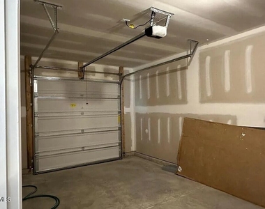 529 Eversden Drive - Photo Thumbnail 14