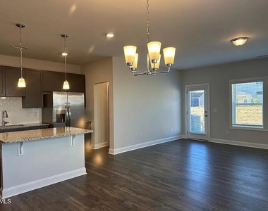 529 Eversden Drive - Photo Thumbnail 15